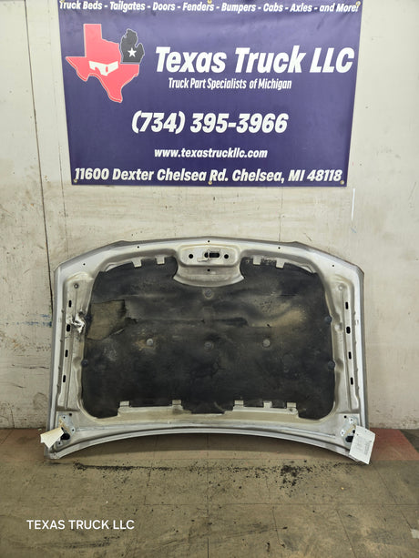 2003-2006 Chevrolet Silverado 1500 2500 'Cateye' Hood