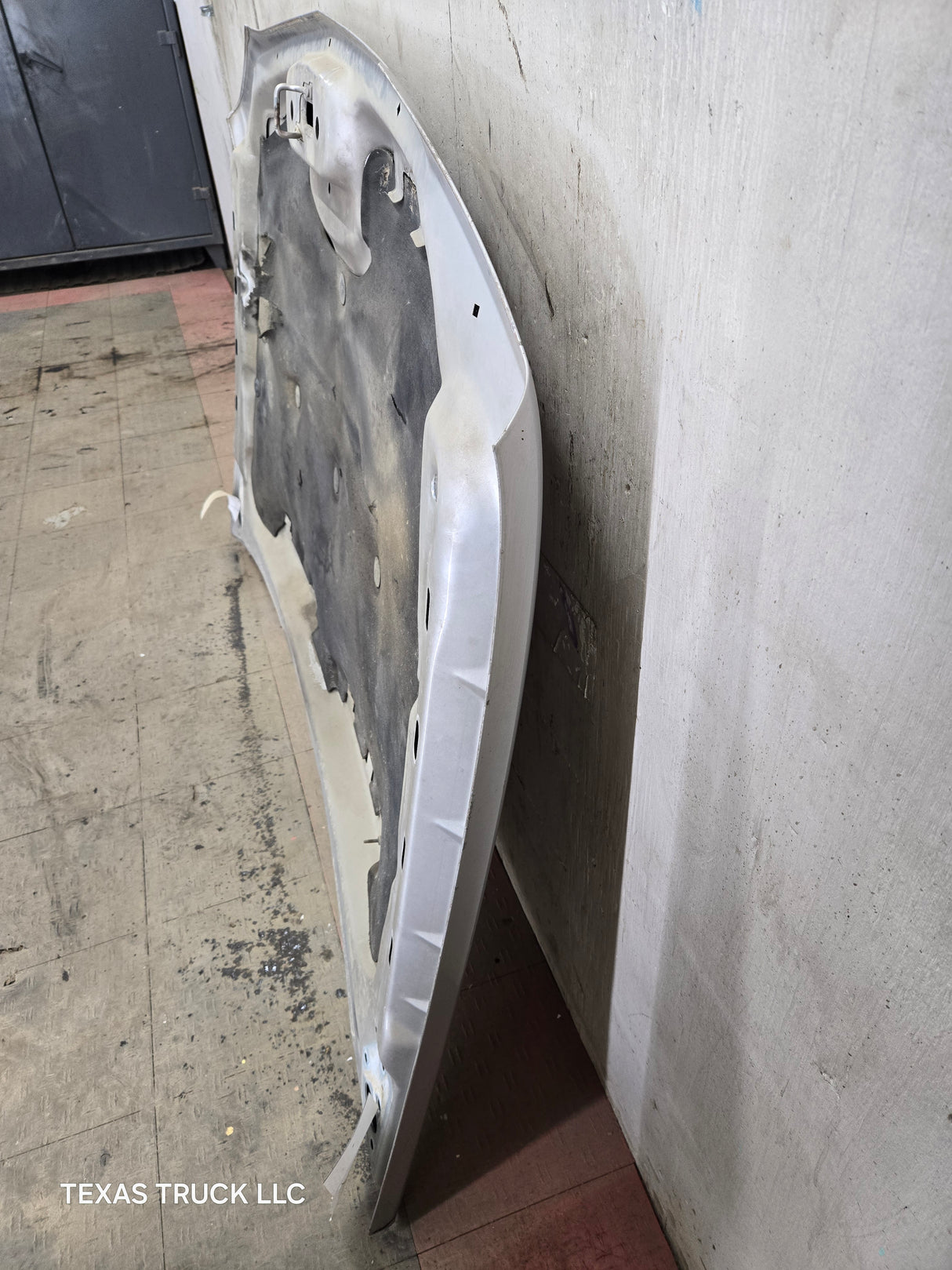 2003-2006 Chevrolet Silverado 1500 2500 'Cateye' Hood