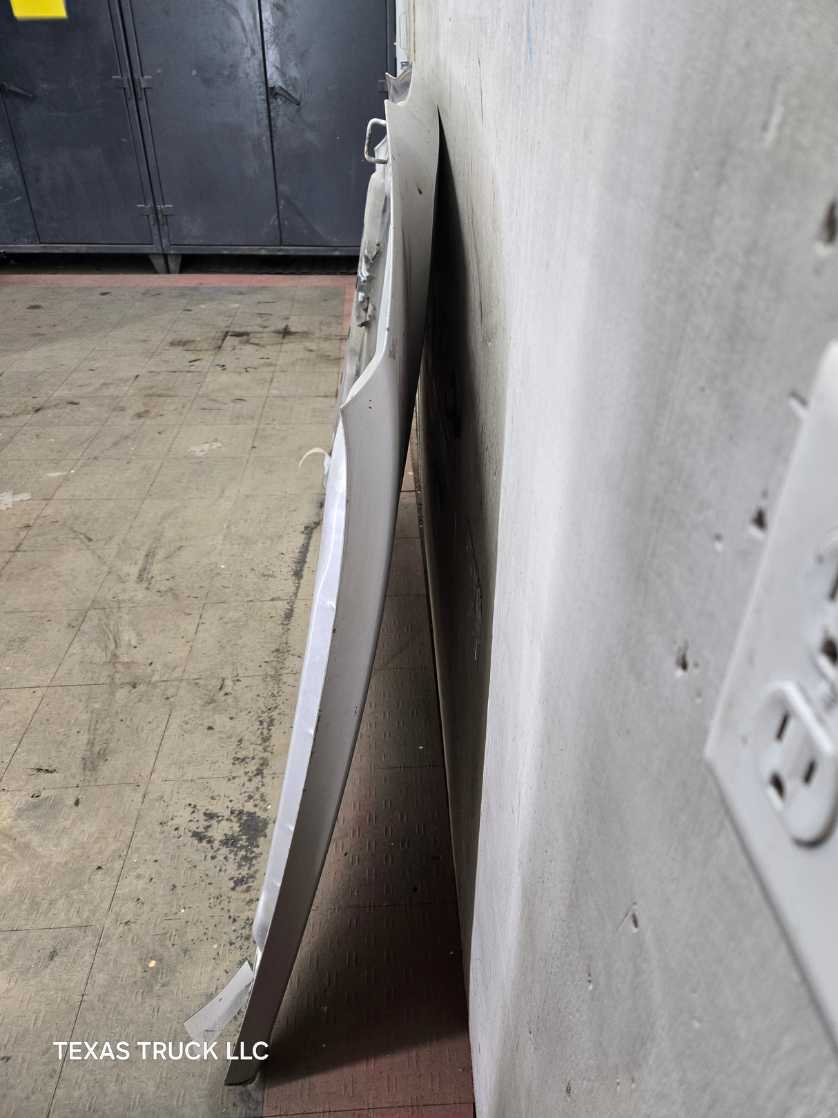 2003-2006 Chevrolet Silverado 1500 2500 'Cateye' Hood