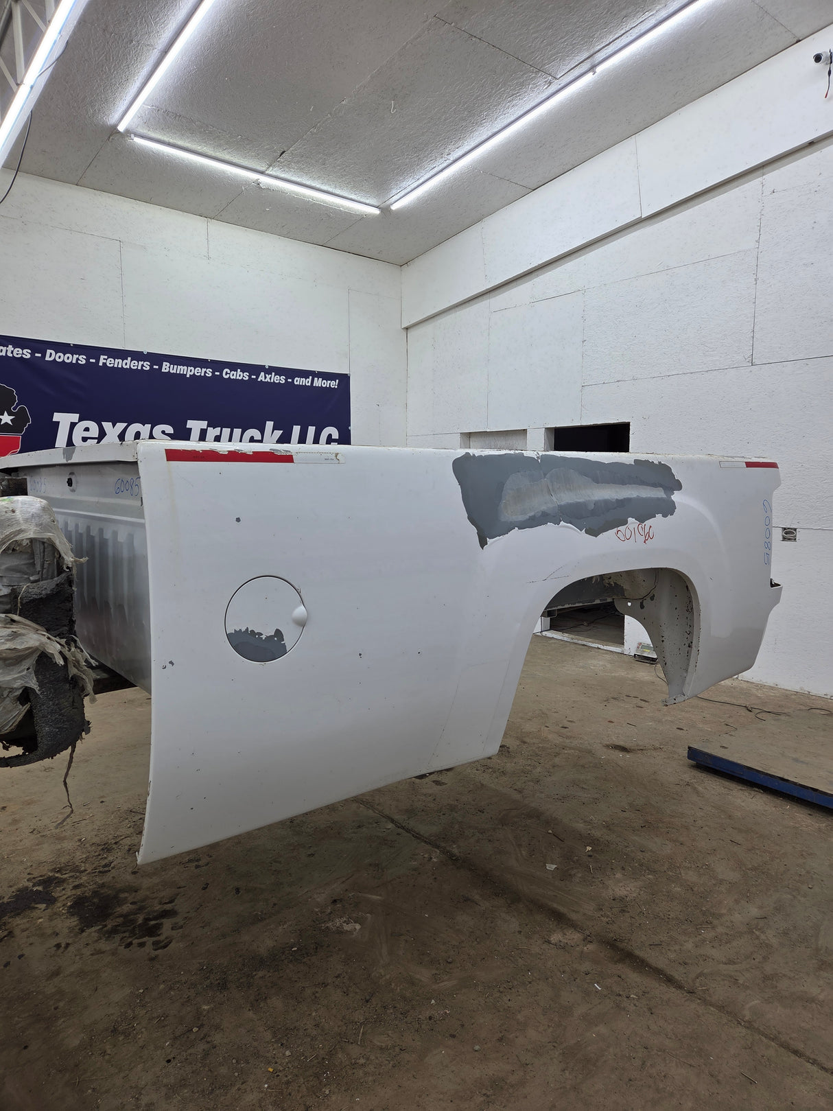2007-2013 GMC Sierra 1500 2500 3500 HD 8' Long Truck Bed