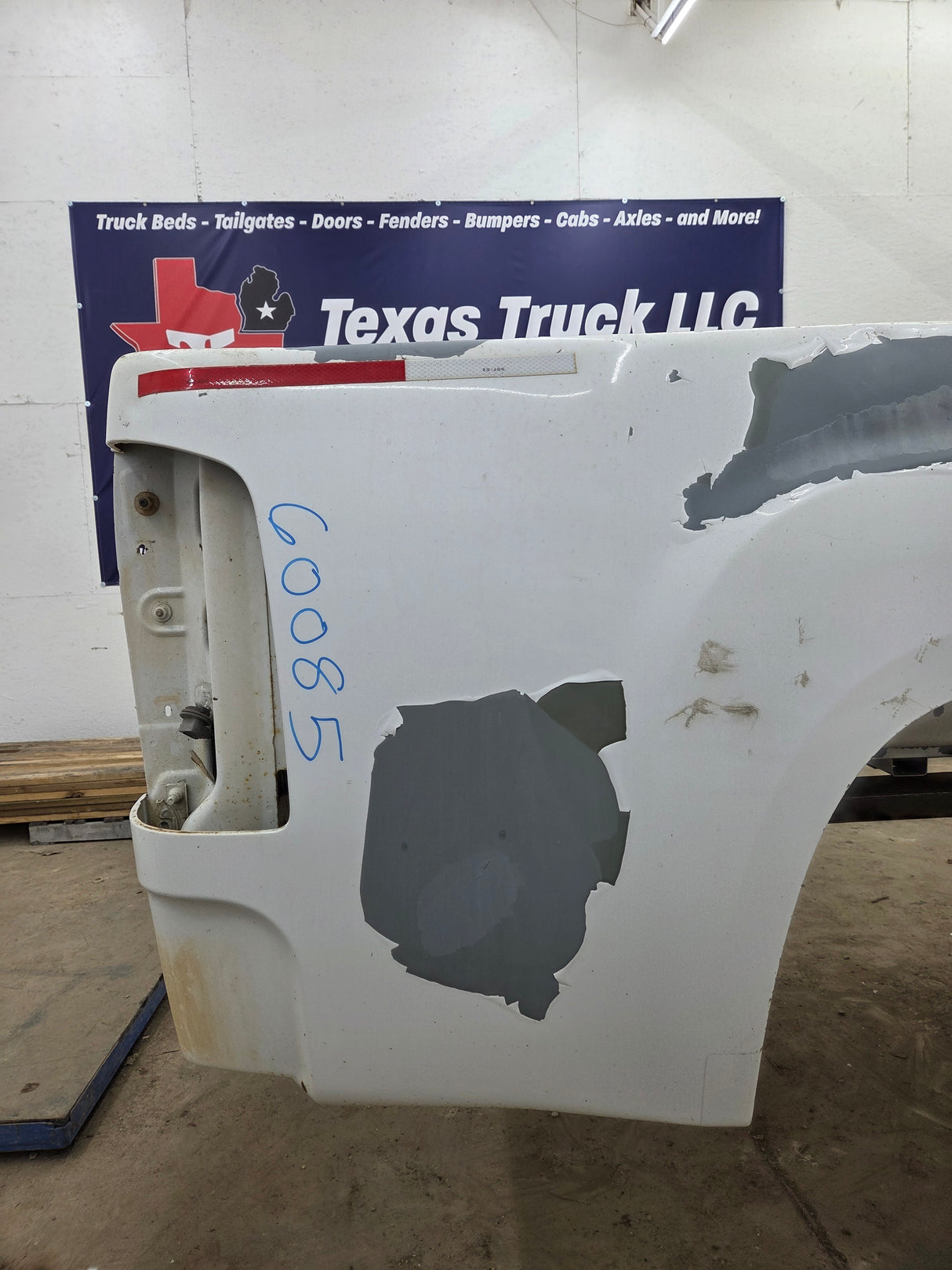 2007-2013 GMC Sierra 1500 2500 3500 HD 8' Long Truck Bed