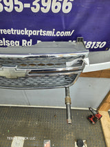 2003-2006 Chevrolet Silverado 1500 2500 3500 HD 'Cateye' Grill OEM - Chrome
