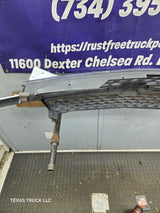 2003-2006 Chevrolet Silverado 1500 2500 3500 HD 'Cateye' Grill OEM - Chrome