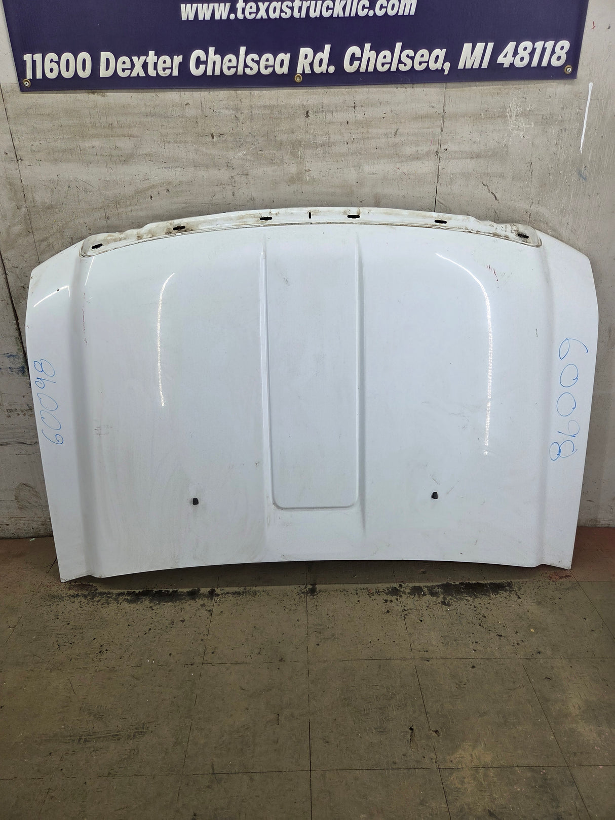 2008-2010 Ford Super Duty F250 F350 F450 F550 Hood - Oxford White