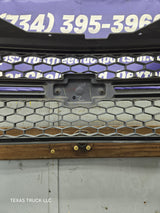 2003-2006 Chevrolet Silverado 1500 2500 3500 HD 'Cateye' Grill OEM - Chrome