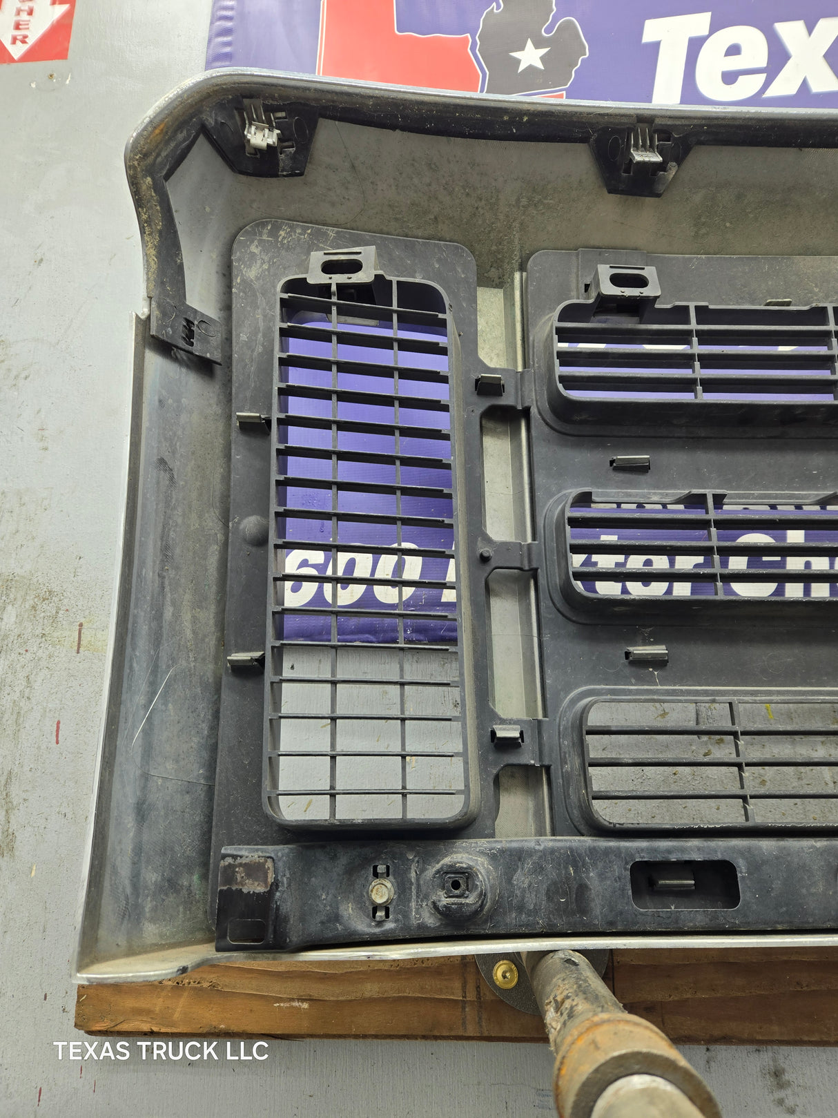 2008-2010 Ford Super Duty F250 F350 F450 F550 Chrome Grill Surround