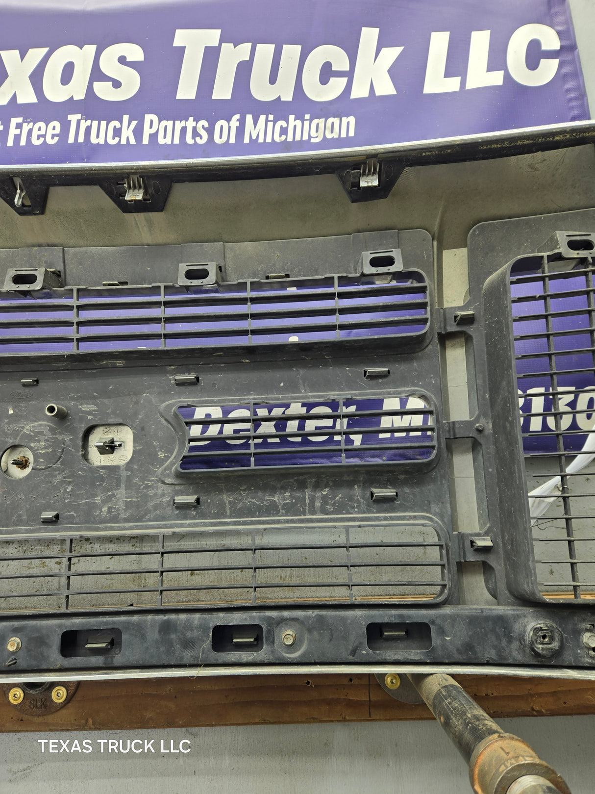 2008-2010 Ford Super Duty F250 F350 F450 F550 Chrome Grill Surround