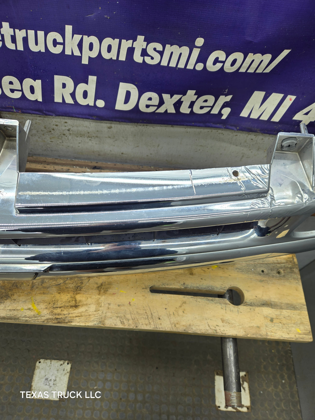 1999-2002 Chevrolet Silverado 1500 2500 3500 Grill OEM