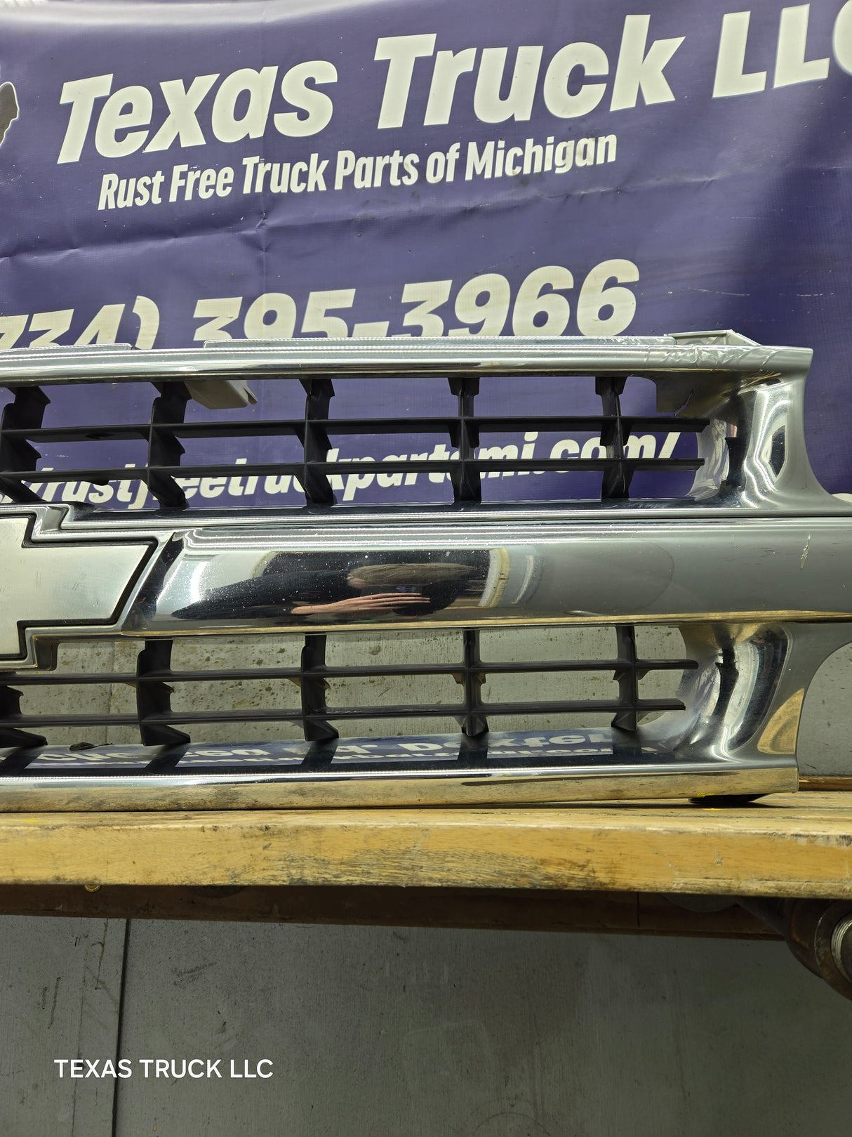 1999-2002 Chevrolet Silverado 1500 2500 3500 Grill OEM