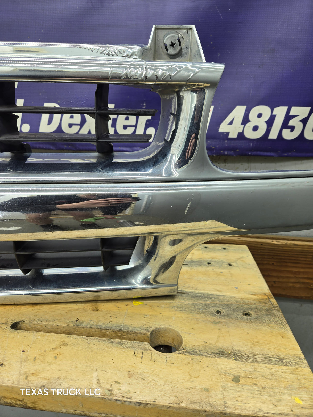 1999-2002 Chevrolet Silverado 1500 2500 3500 Grill OEM