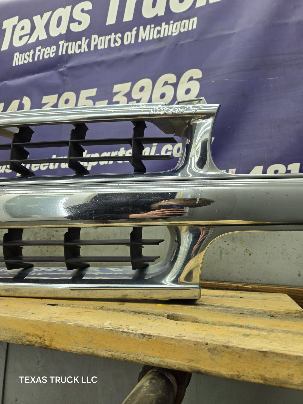 1999-2002 Chevrolet Silverado 1500 2500 3500 Grill OEM