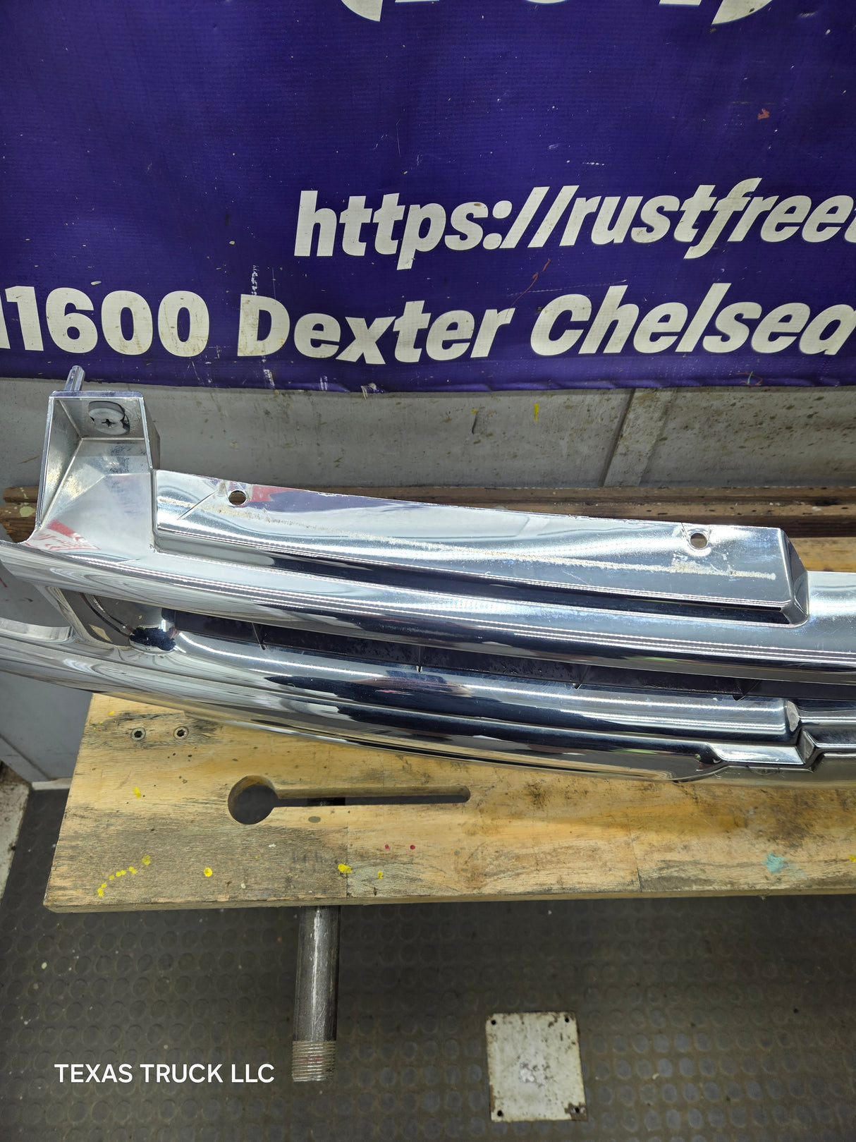 1999-2002 Chevrolet Silverado 1500 2500 3500 Grill OEM
