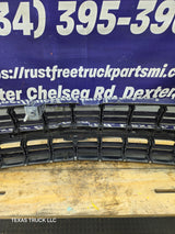 1999-2002 Chevrolet Silverado 1500 2500 3500 Grill OEM