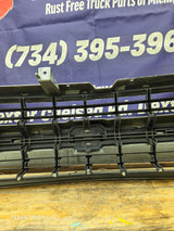 1999-2002 Chevrolet Silverado 1500 2500 3500 Grill OEM