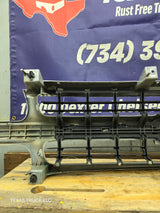 1999-2002 Chevrolet Silverado 1500 2500 3500 Grill OEM