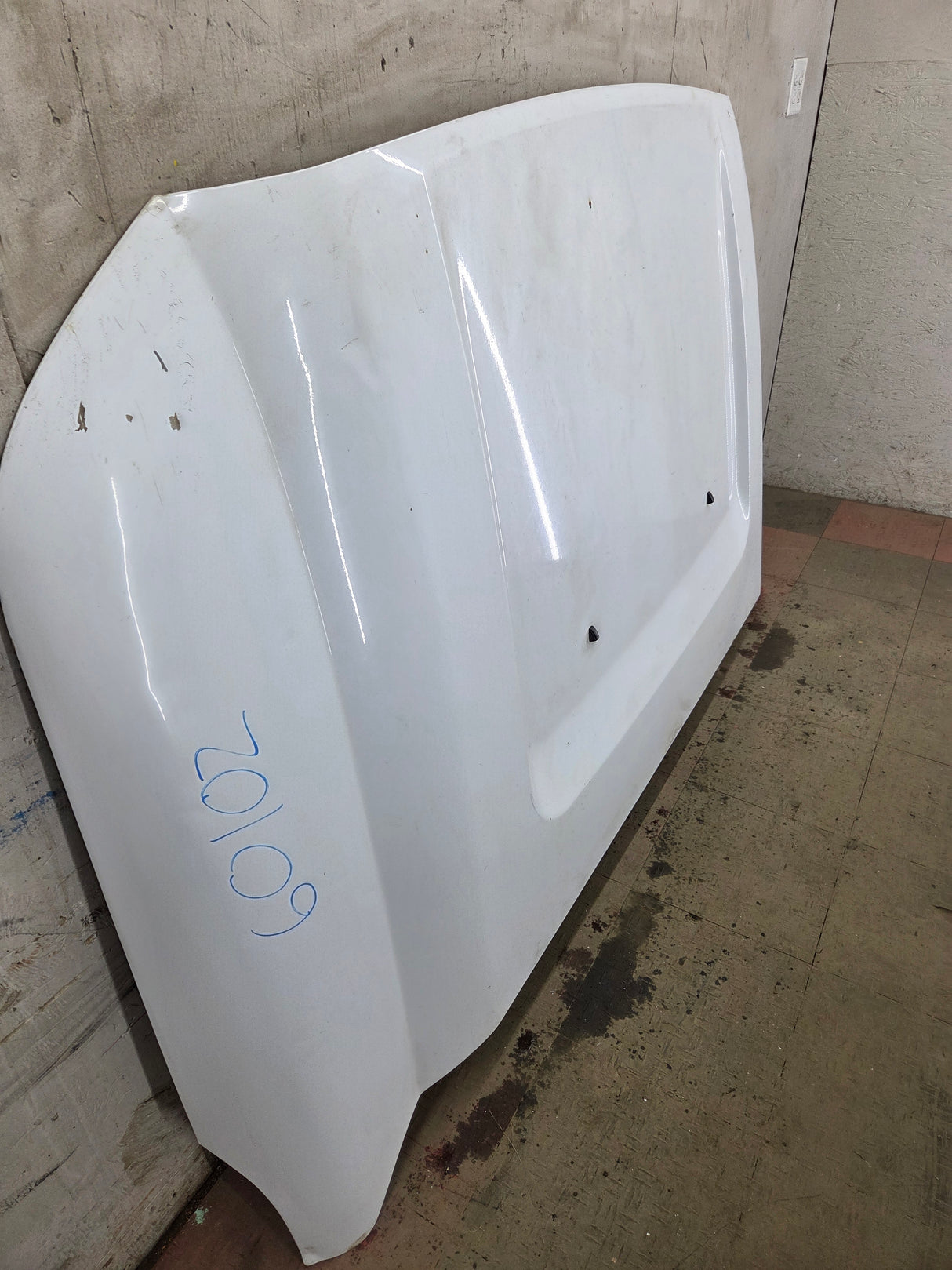 2011-2016 Ford Super Duty Hood F250 F350 F450 F550 - Oxford White