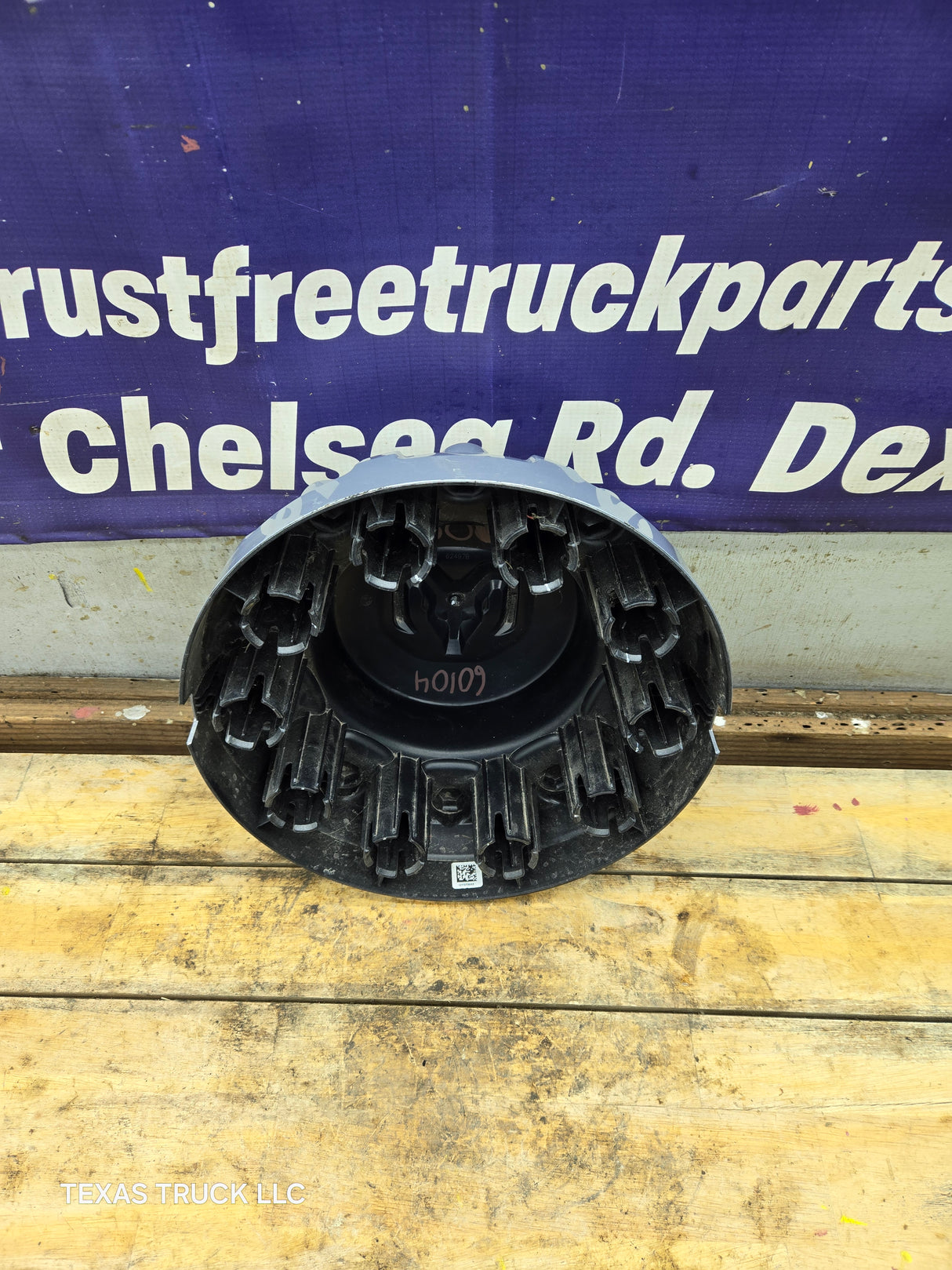 2019-2025 Dodge Ram 4500 5500 Dually Rear OEM Center Cap Hub Cap 6ZF92S4AAB