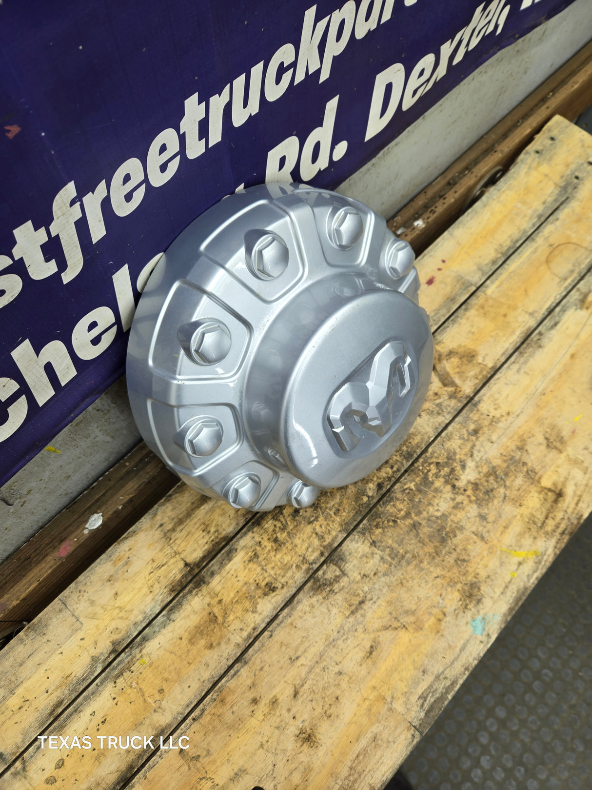 2019-2025 Dodge Ram 4500 5500 Dually Rear Center Cap Hub Cap 6ZF92TRMAB