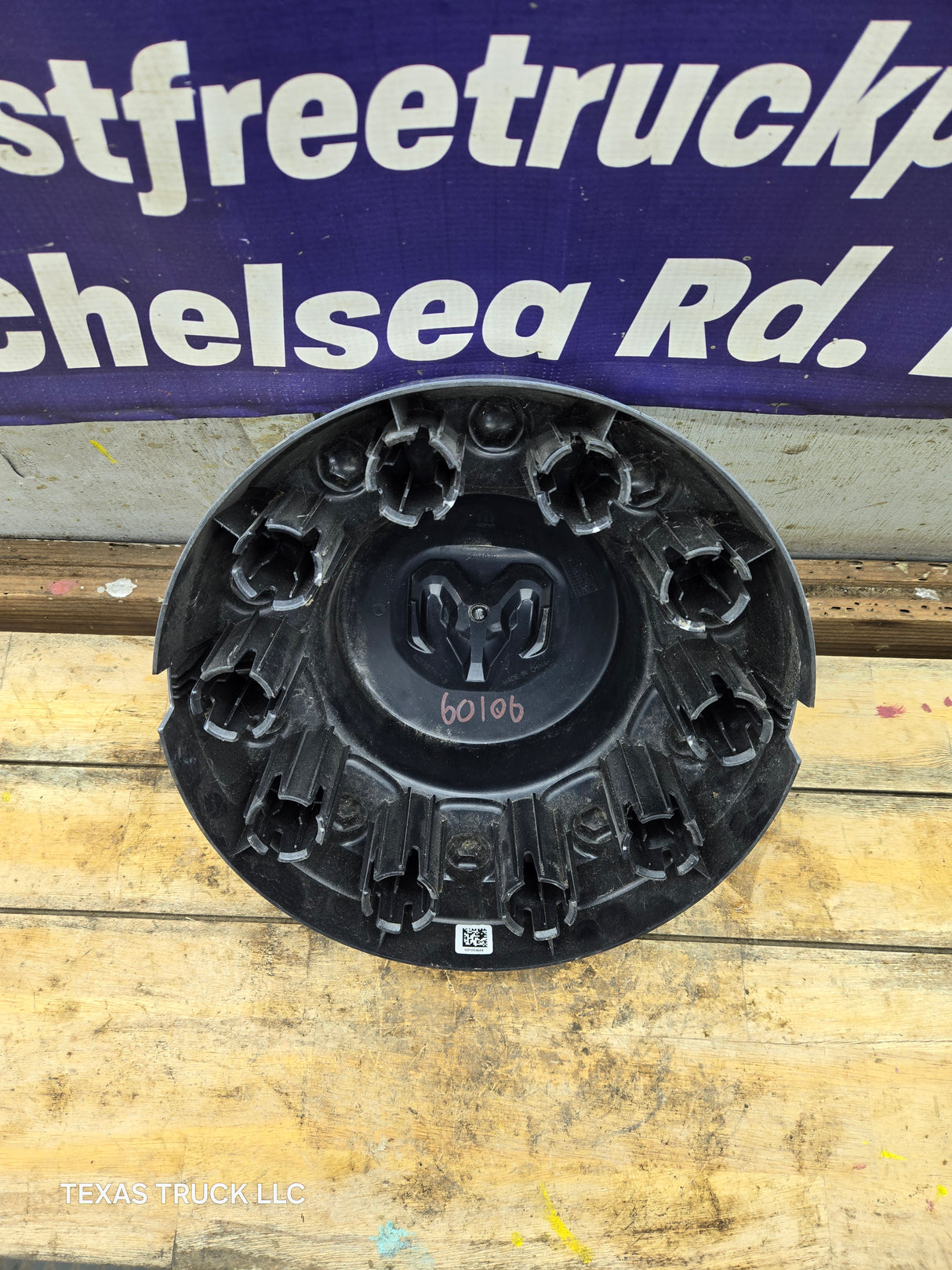2019-2025 Dodge Ram 4500 5500 Dually Rear Center Cap Hub Cap 6ZF92TRMAB