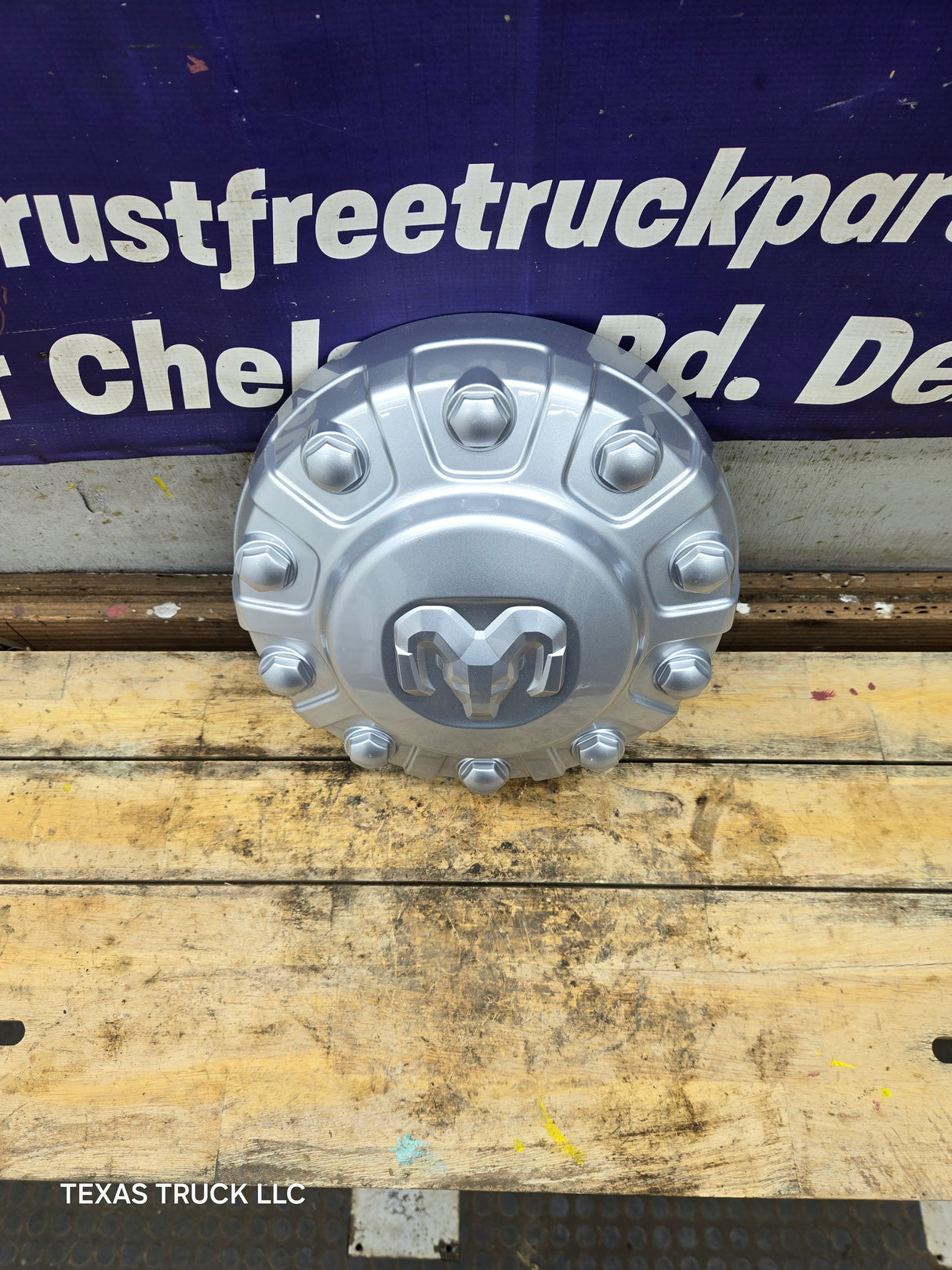 2019-2025 Dodge Ram 4500 5500 Dually Center Cap Hub Cap 6ZF91TRMAA