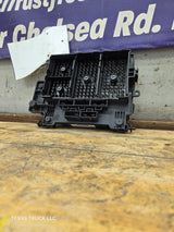 2003-2005 Chevrolet Silverado / GMC Sierra 1500 250 3500 Engine Bay Fuse Box - 15201928