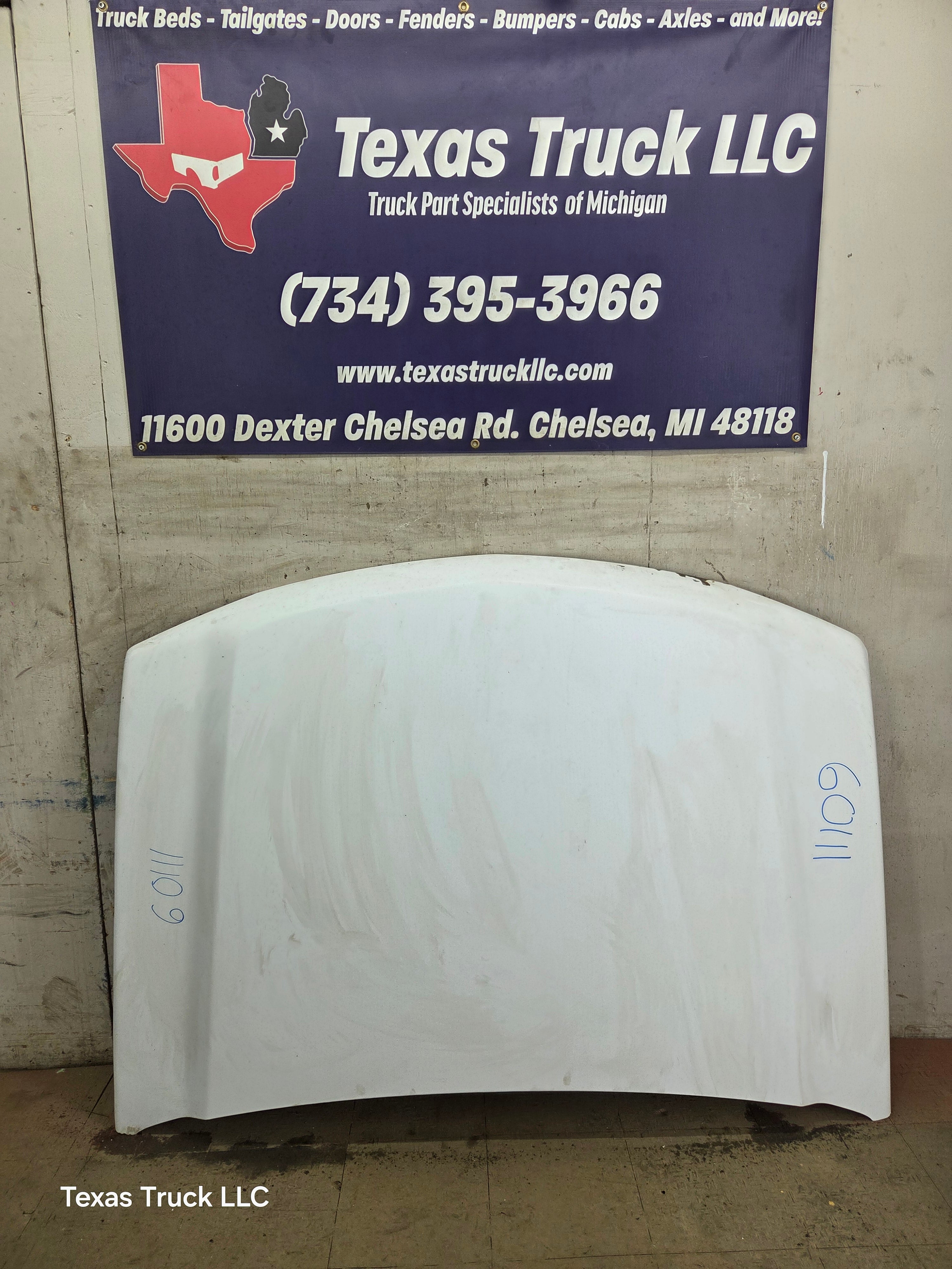 2003-2006 Chevrolet Silverado 2500 3500 Cateye HD Hood OEM
