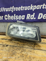 2003-2007 Chevrolet Silverado RH Passenger Side Headlight Assembly - 10396912