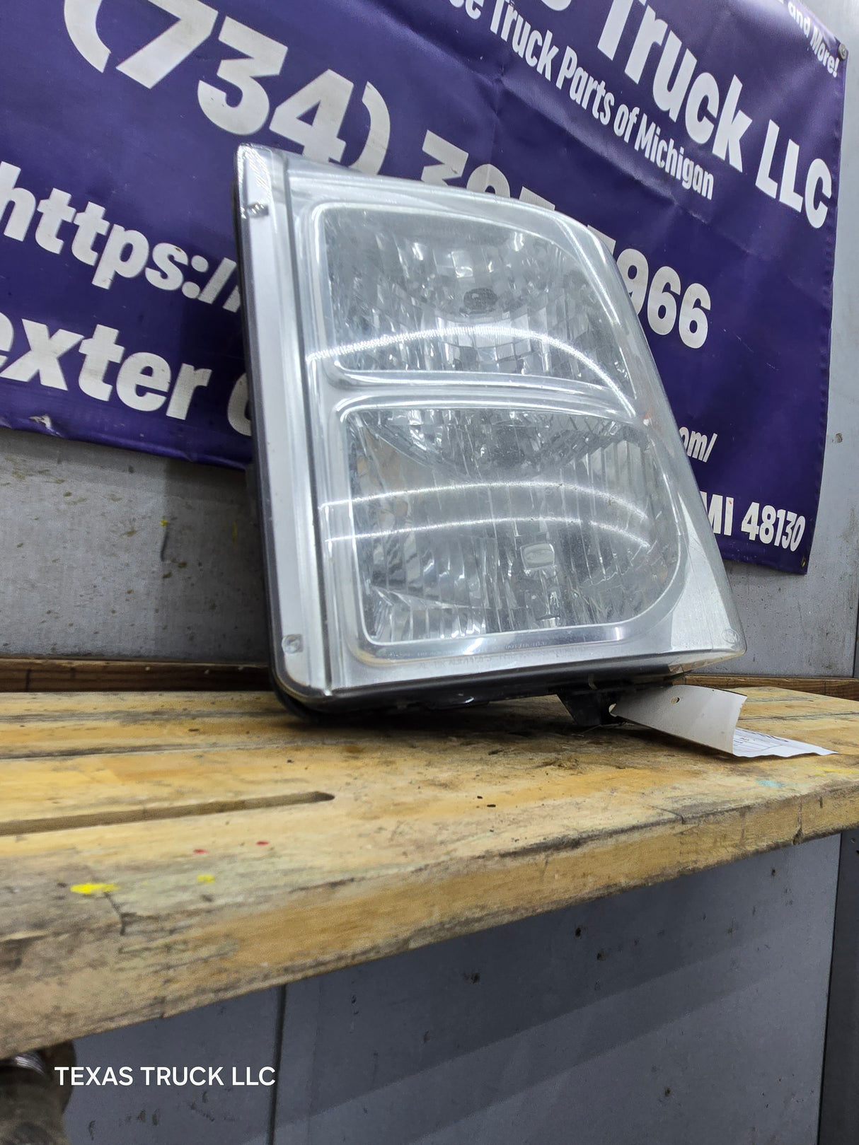 2011-2016 Ford Super Duty F250 F350 F450 F550 LH Driver Side Headlight BC34-13006-A 6.7L Power Stroke 6.2L Gas