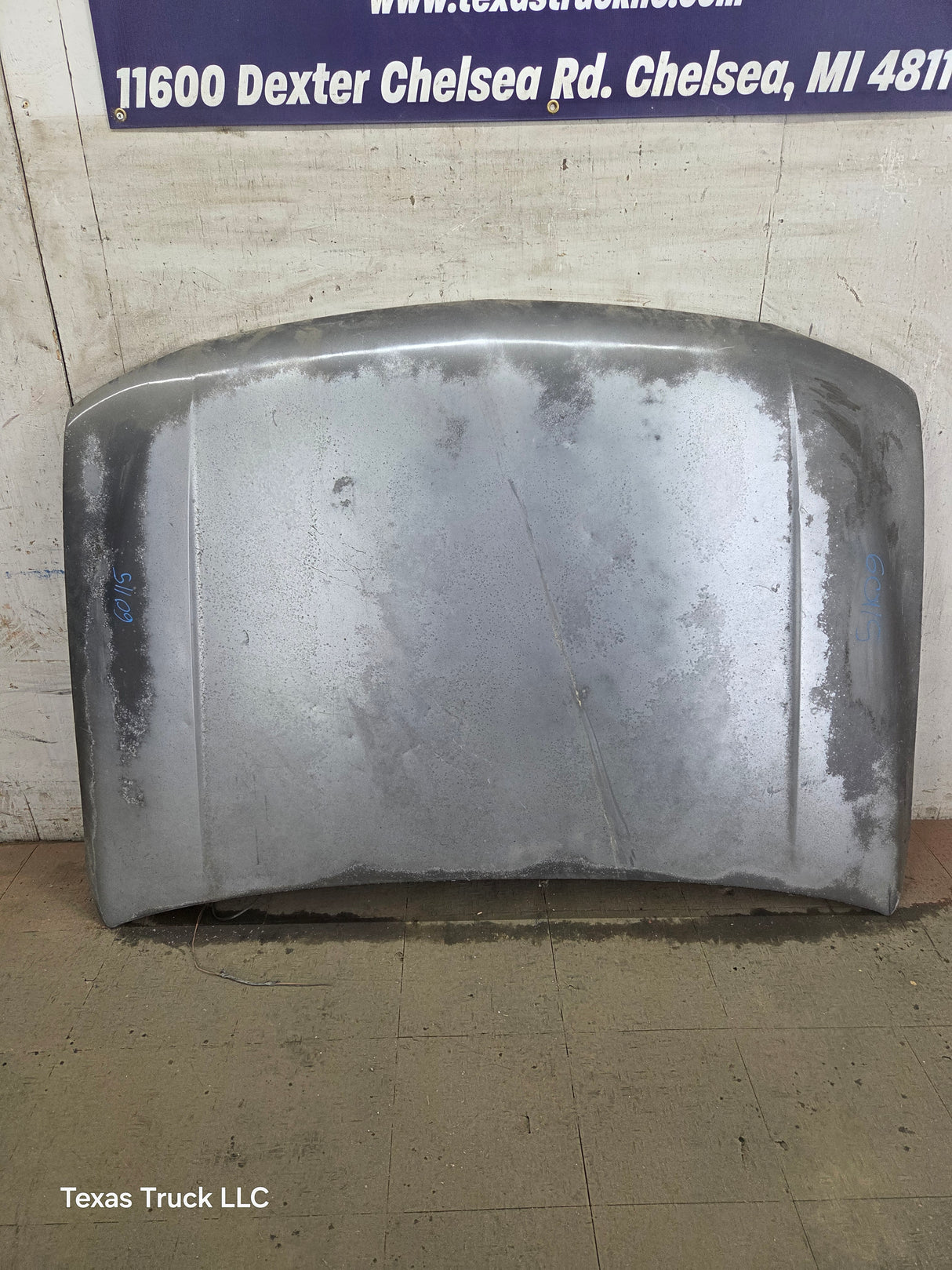 1999-2006 GMC Sierra 1500 2500 3500 Hood