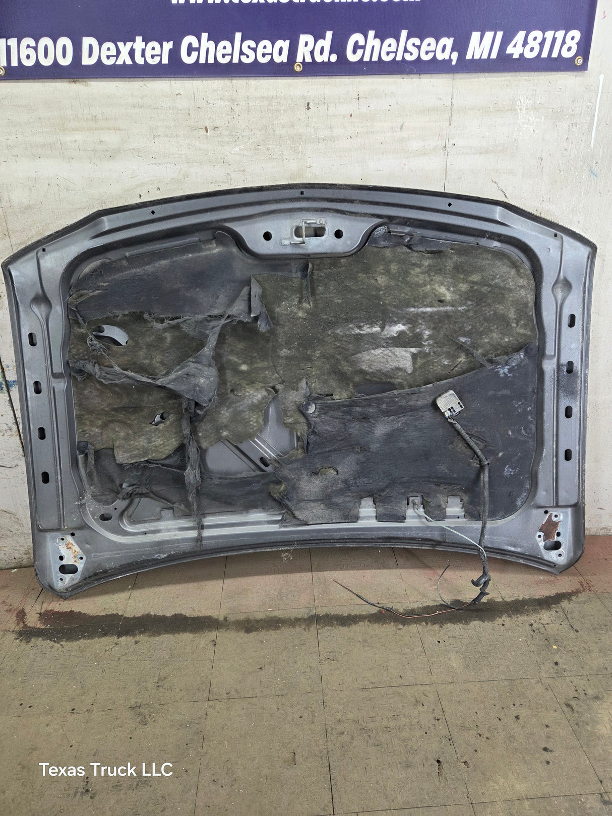 1999-2006 GMC Sierra 1500 2500 3500 Hood