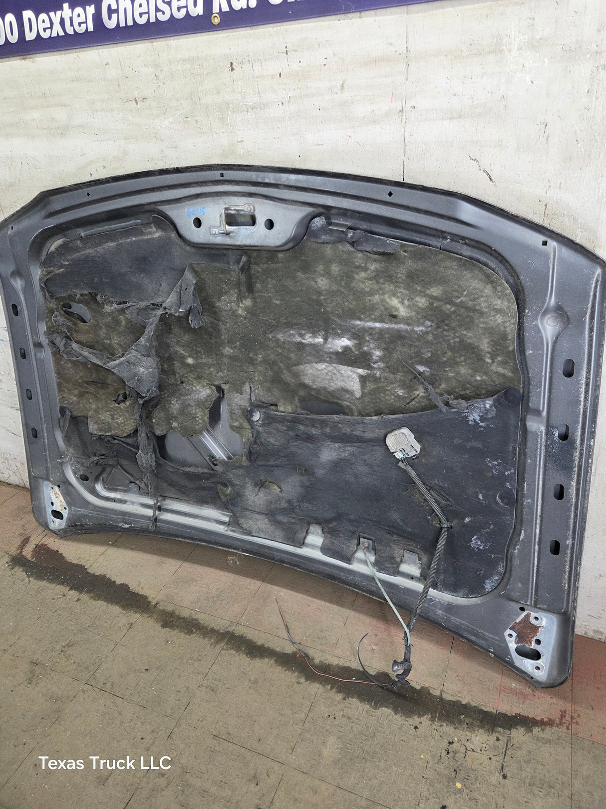 1999-2006 GMC Sierra 1500 2500 3500 Hood