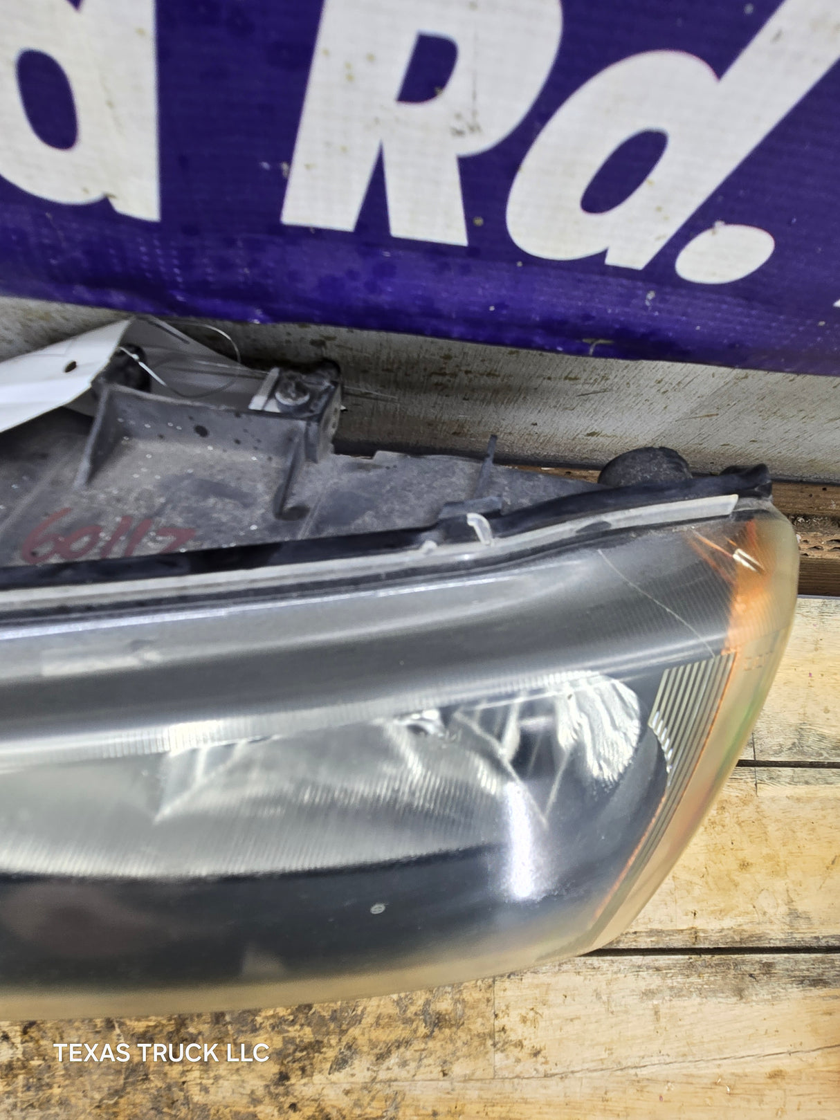 2003-2007 Chevrolet Silverado LH Driver Side Headlight Assembly - 10396913