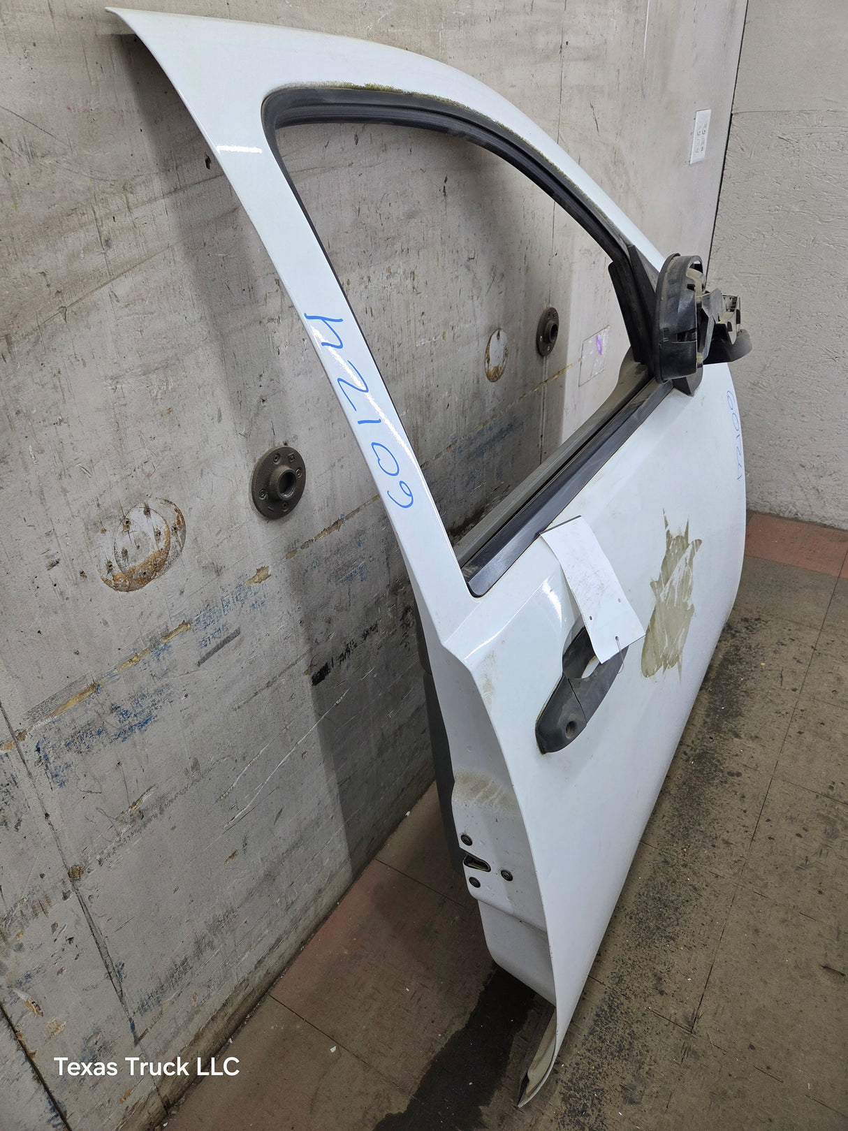 2007-2013 Chevrolet Silverado / GMC Sierra 1500 2500 3500 HD RH Front Passenger Side Door