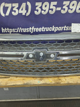 2003-2006 Chevrolet Silverado 1500 2500 3500 HD 'Cateye' Grill OEM - Chrome
