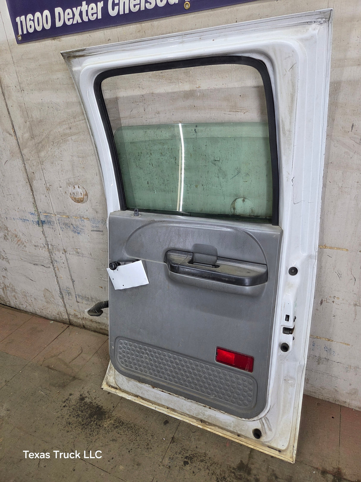 1999-2011 Ford Super Duty F250 F350 F450 F550 RH Crew Cab Passenger Side Rear Door