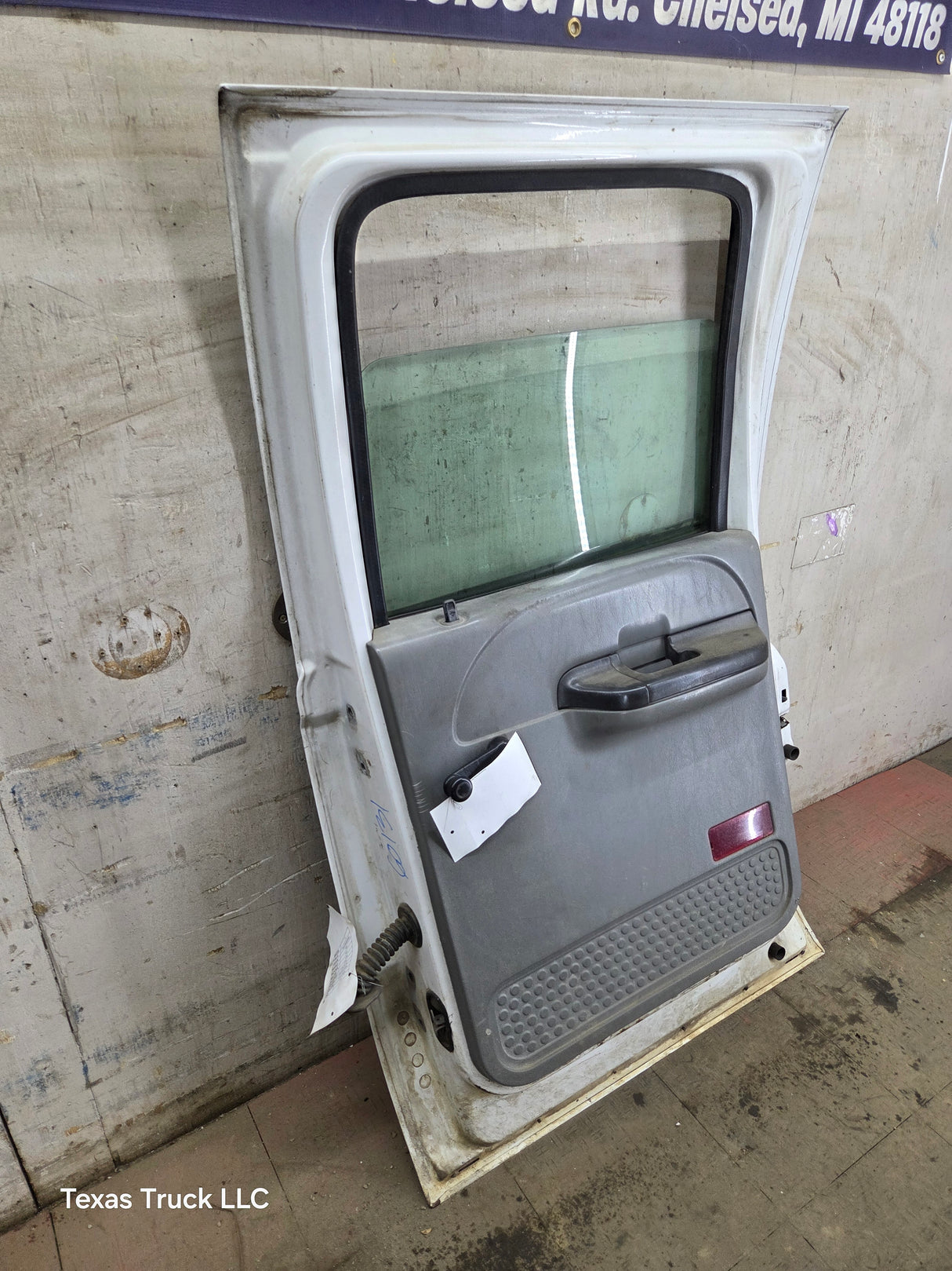 1999-2011 Ford Super Duty F250 F350 F450 F550 RH Crew Cab Passenger Side Rear Door