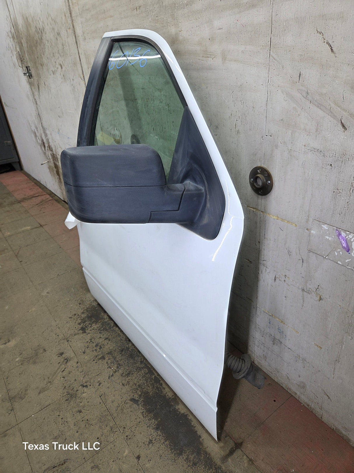 2004-2008 Ford F150 RH Passenger Front CREW Cab Door