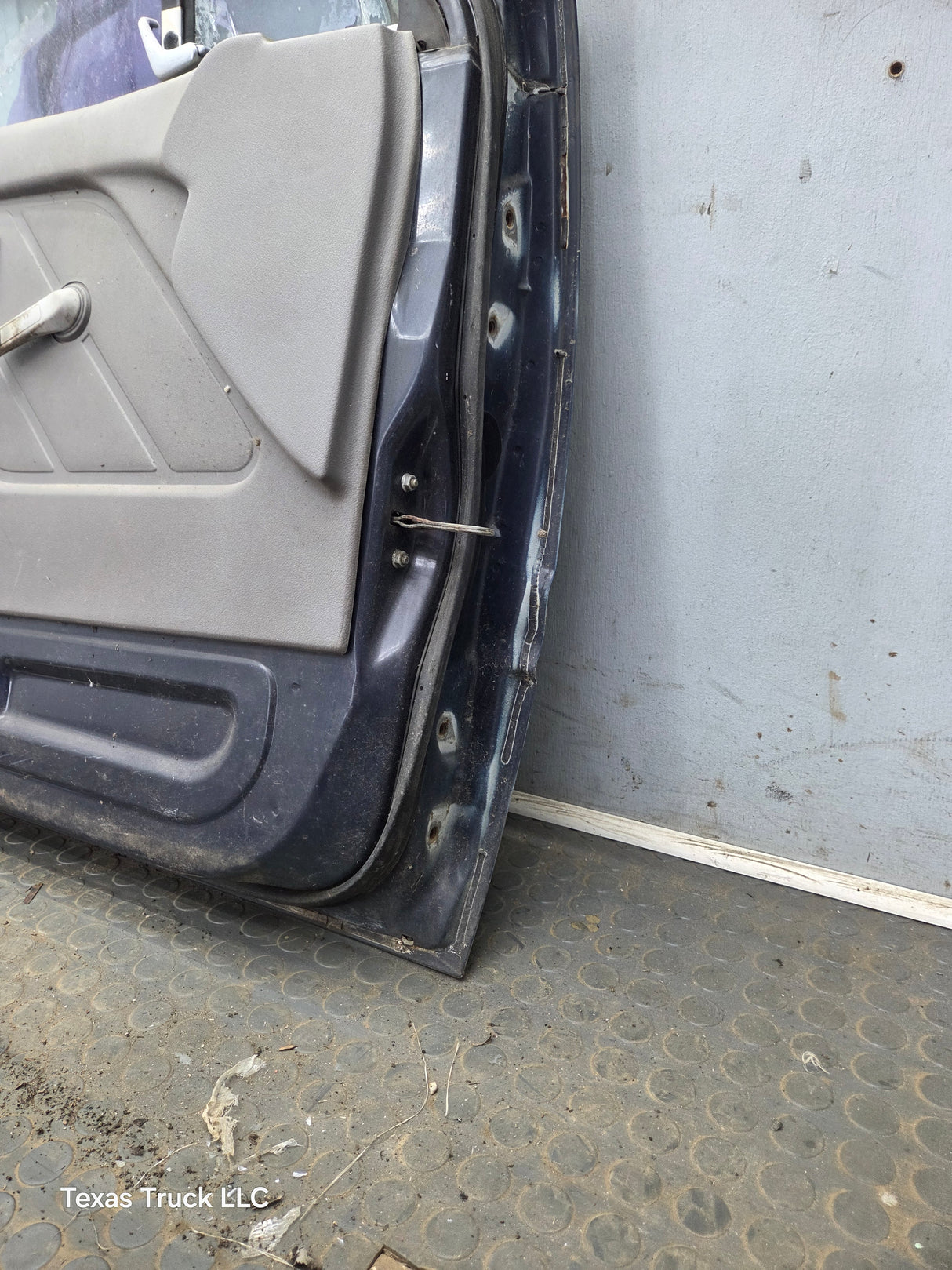 1988-1996 Isuzu Pickup LH Driver Side Front Door