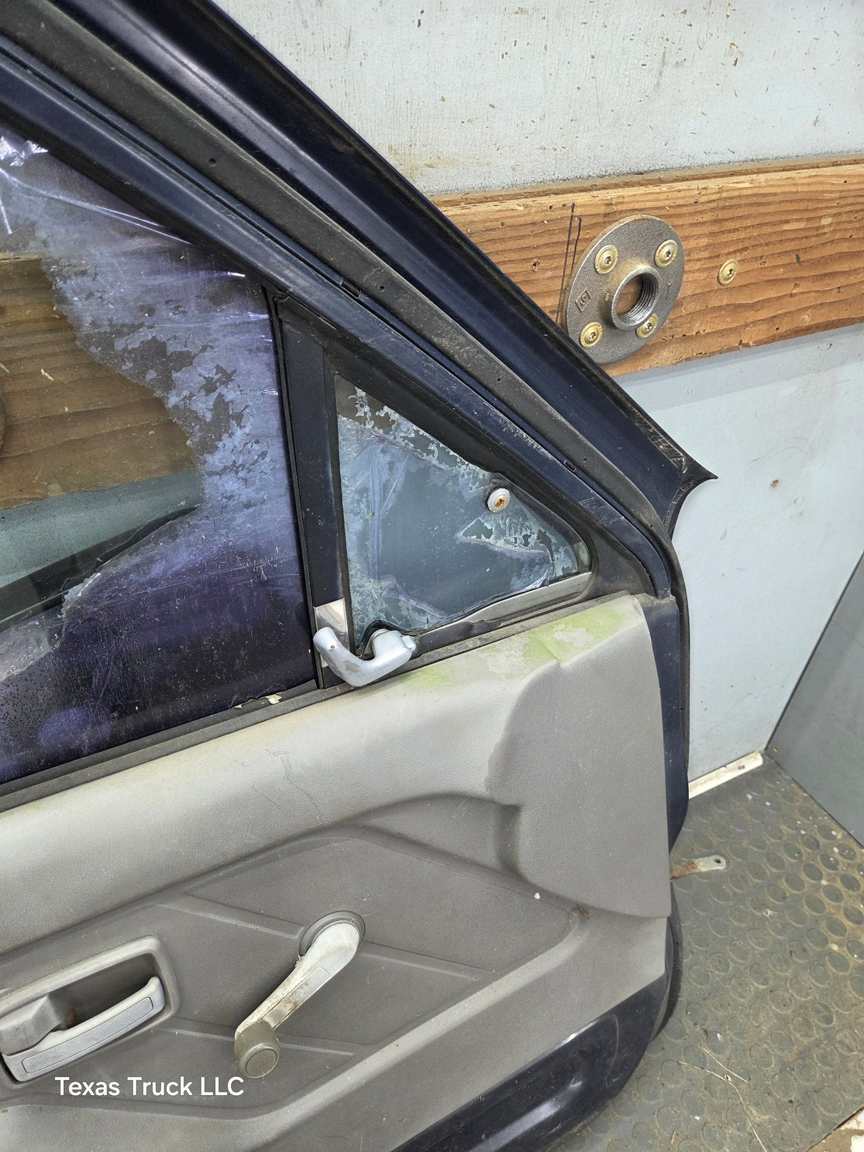1988-1996 Isuzu Pickup LH Driver Side Front Door