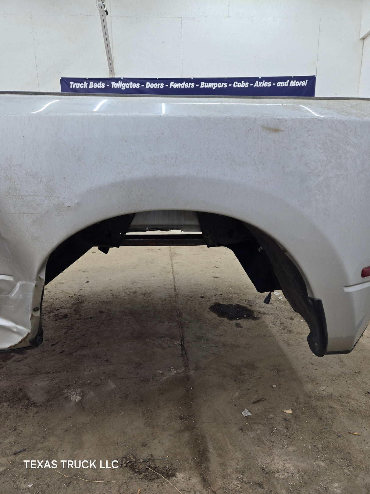 2009-2018 Dodge Ram 3500 4500 4th Gen Dually 8' Truck Truck Bed Good Passenger side