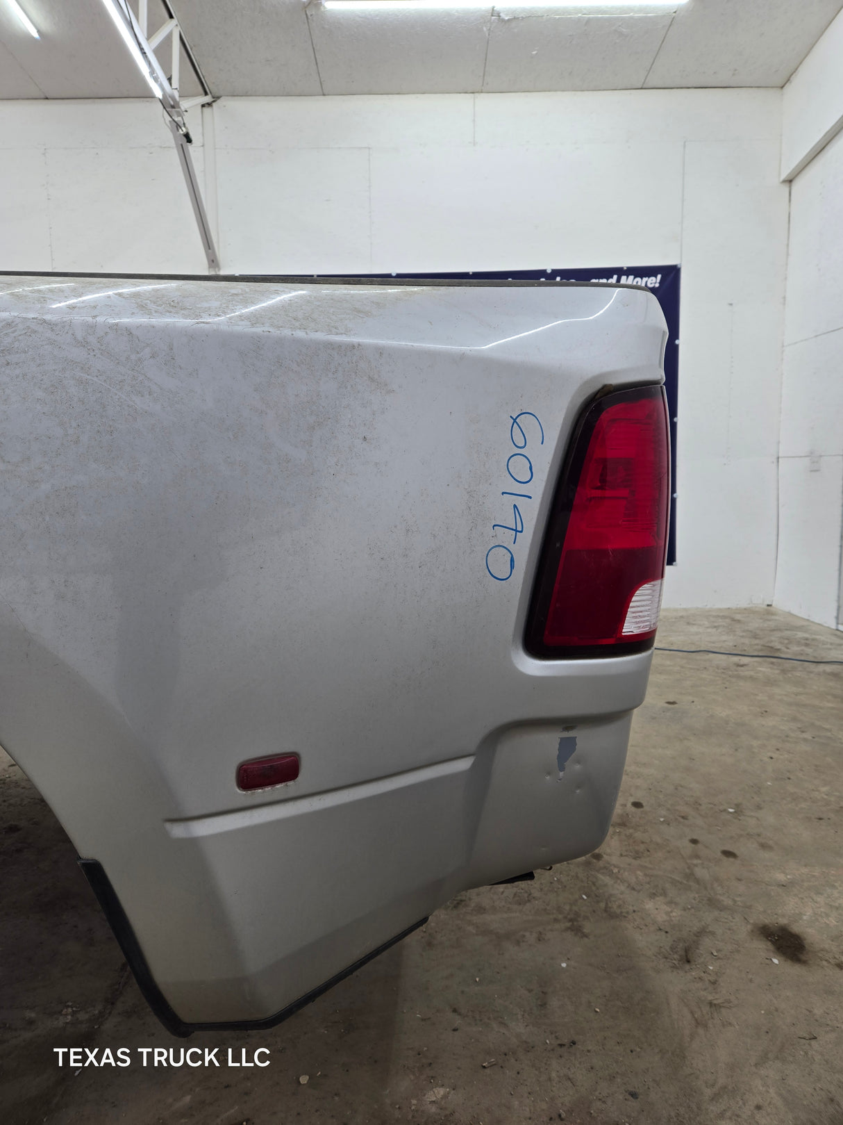 2009-2018 Dodge Ram 3500 4500 4th Gen Dually 8' Truck Truck Bed Good Passenger side