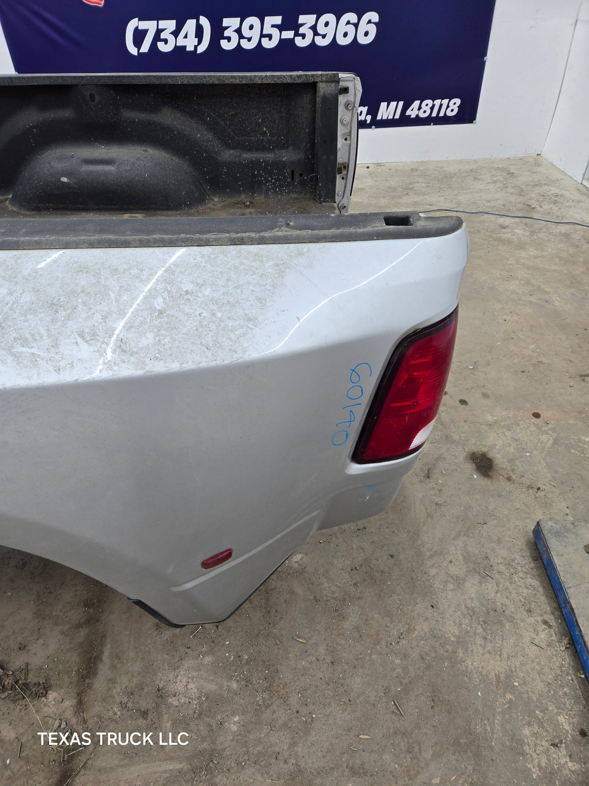 2009-2018 Dodge Ram 3500 4500 4th Gen Dually 8' Truck Truck Bed Good Passenger side