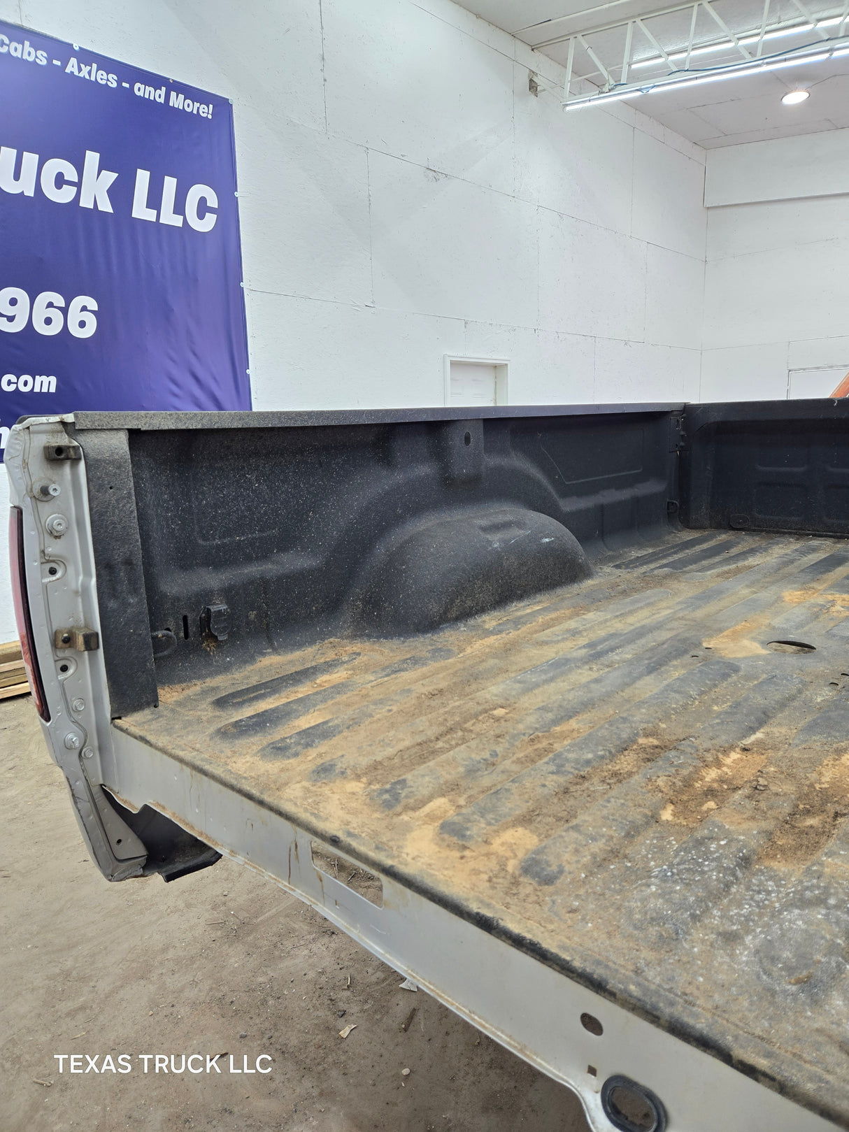 2009-2018 Dodge Ram 3500 4500 4th Gen Dually 8' Truck Truck Bed Good Passenger side