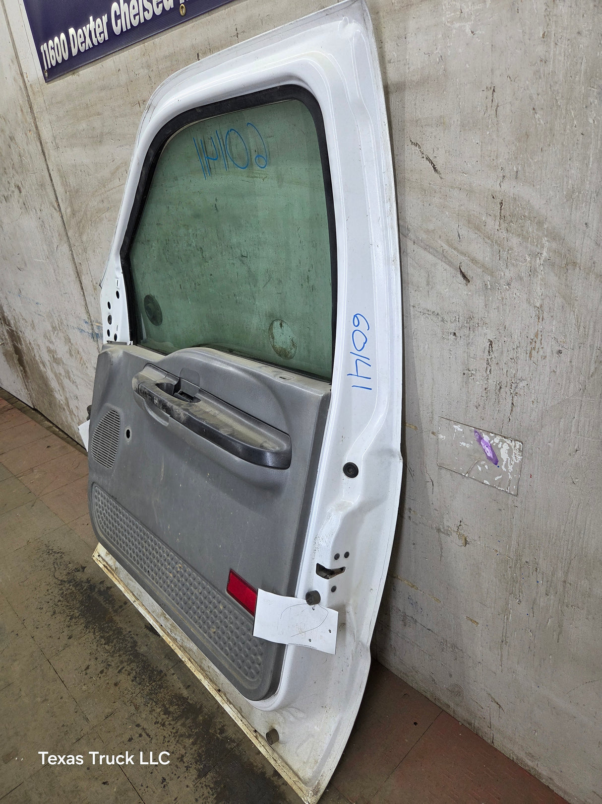 1999-2011 Ford Super Duty / Excursion Front Passenger RH Door F250 F350 F450 F550