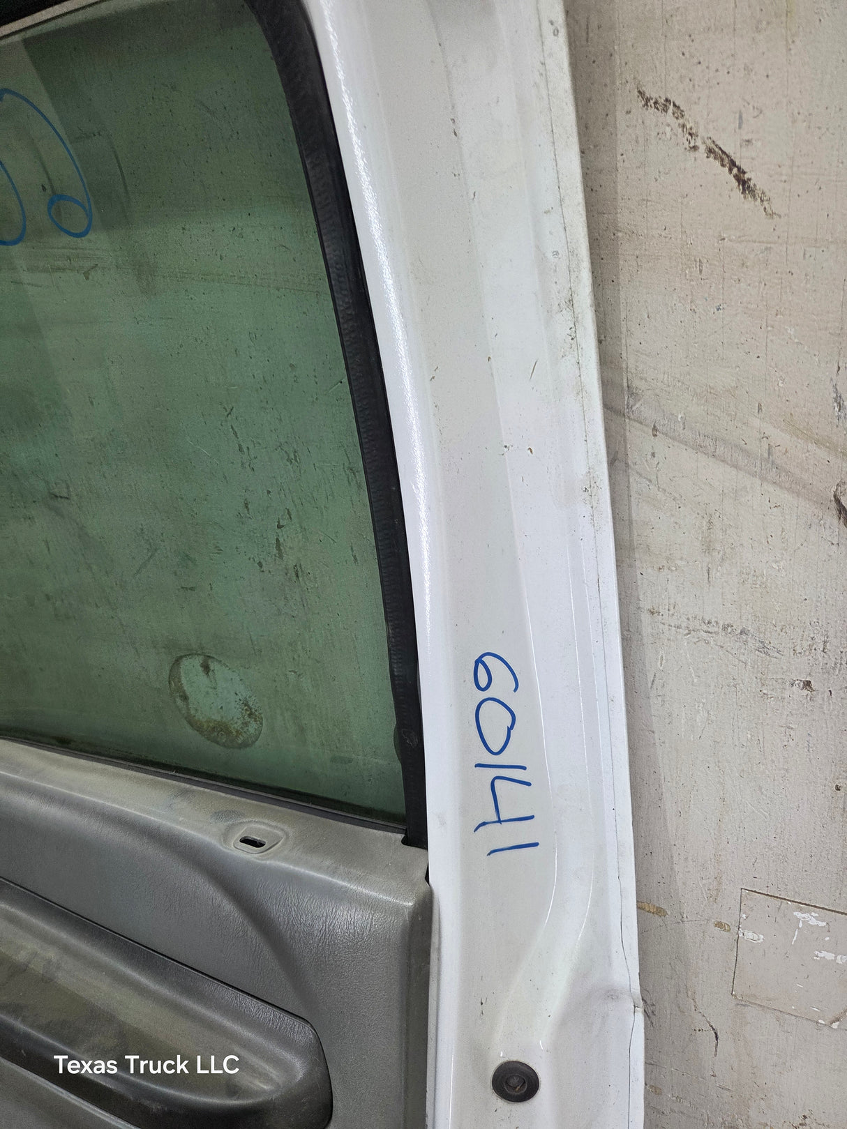 1999-2011 Ford Super Duty / Excursion Front Passenger RH Door F250 F350 F450 F550