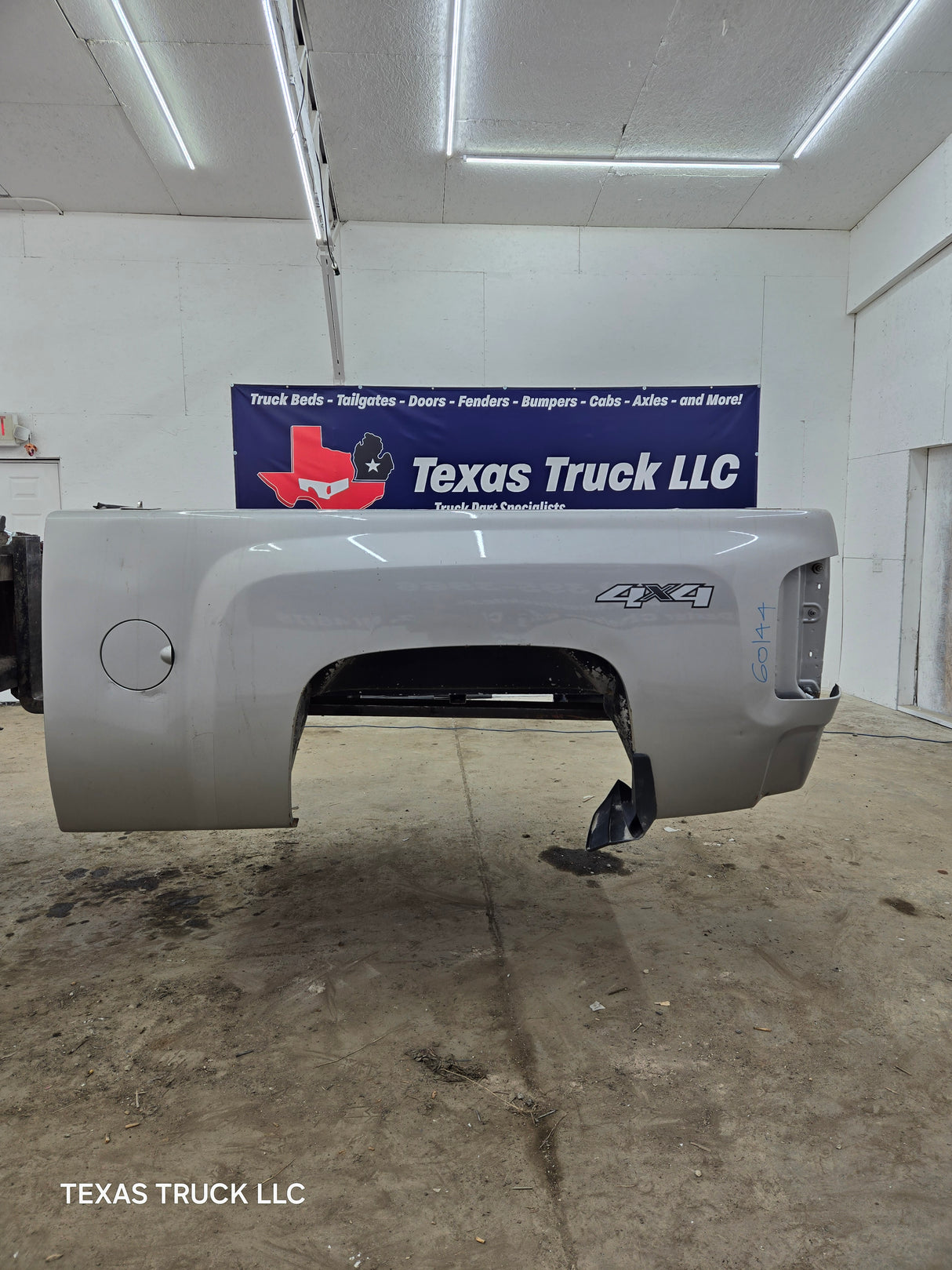 2007-2013 Chevrolet Silverado 1500 2500 3500 HD 6' 6" Short Truck