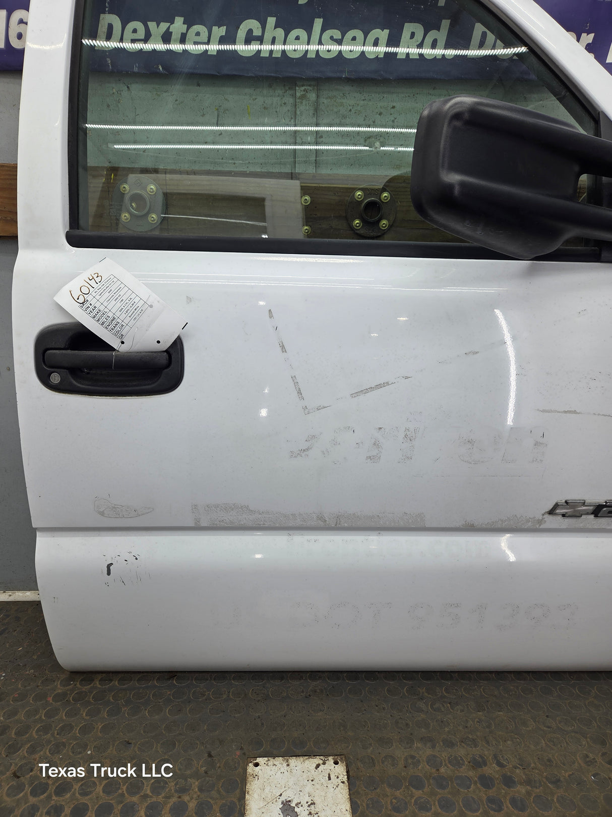 1999-2006 Chevrolet Silverado / GMC Sierra 1500 2500 3500 HD Front Passenger side Door RH