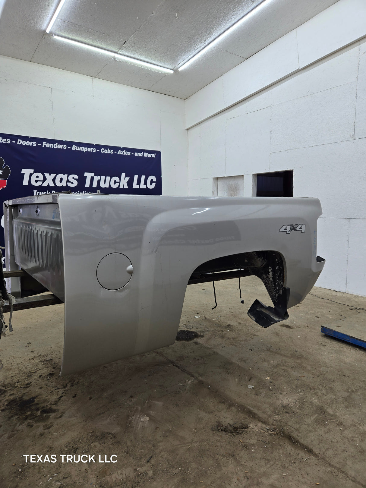 2007-2013 Chevrolet Silverado 1500 2500 3500 HD 6' 6" Short Truck