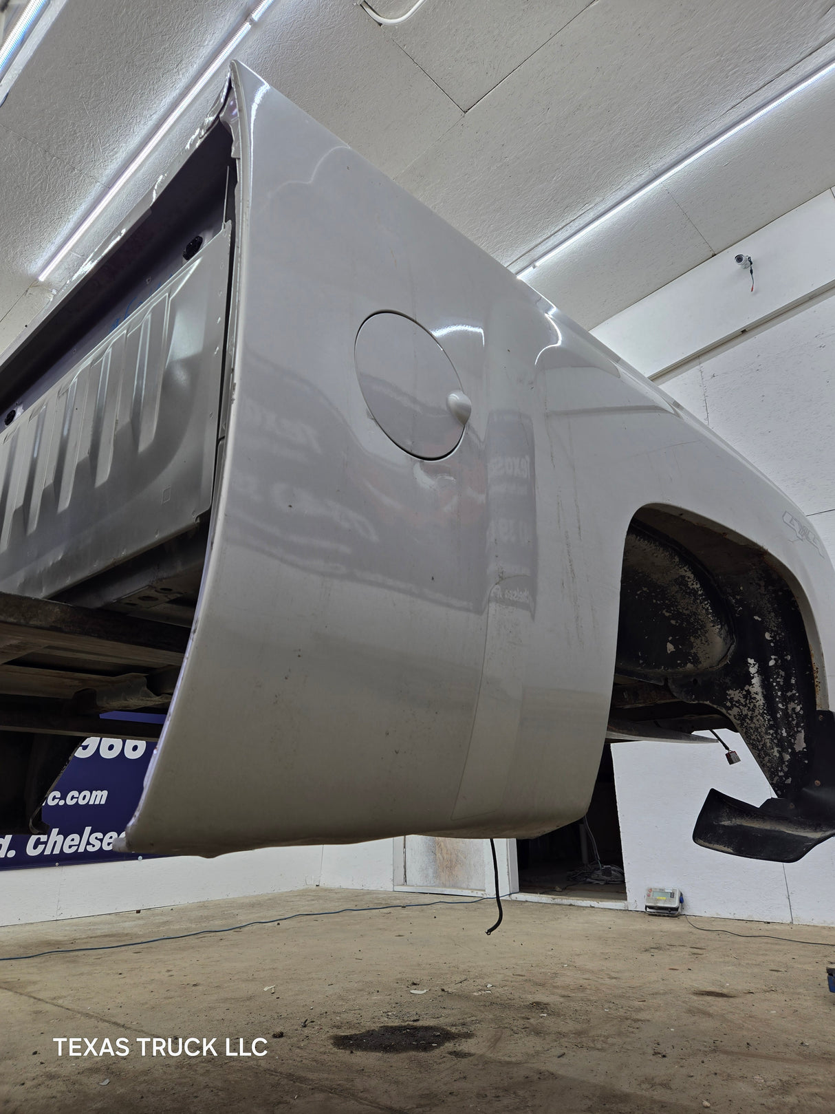 2007-2013 Chevrolet Silverado 1500 2500 3500 HD 6' 6" Short Truck