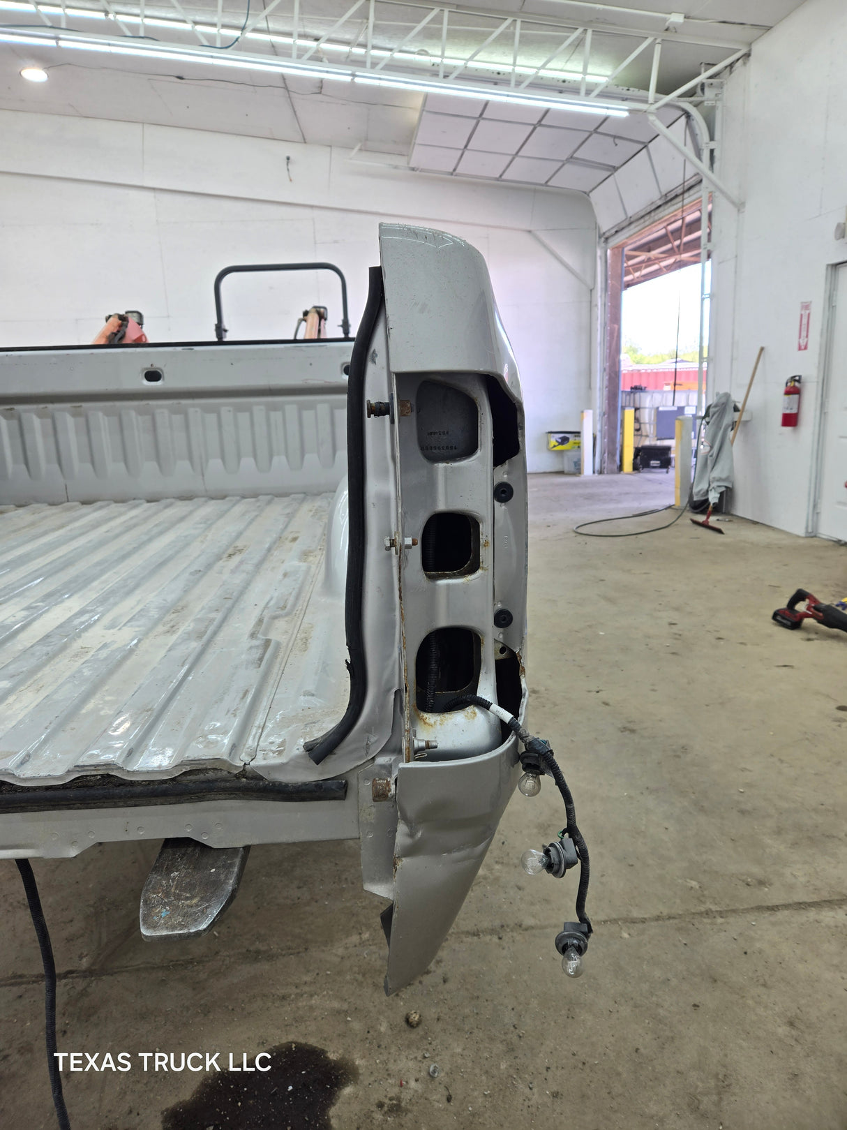 2007-2013 Chevrolet Silverado 1500 2500 3500 HD 6' 6" Short Truck